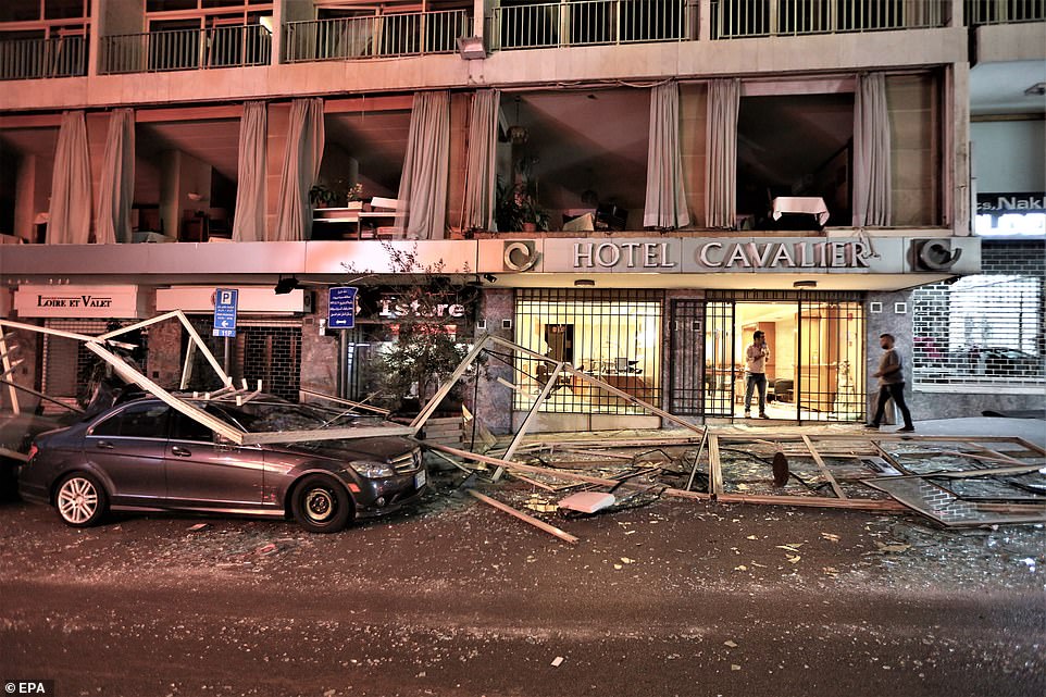 Beirut - Naki C Hotel Cavalier Loire Et Valet Oo Ni Epa