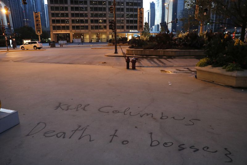 spray paint chicago looting kill columbus death to bosses