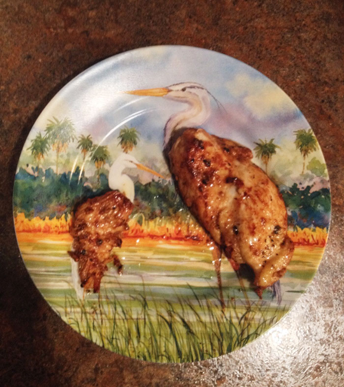 chicken wings lining up with birds on plate