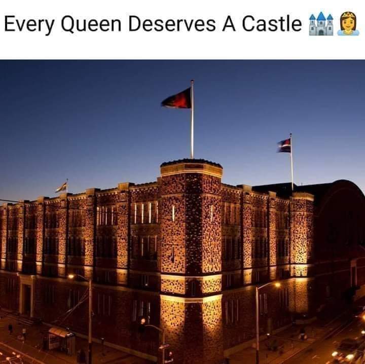 dirty-memes-every queen deserves a castle meme - Ko Every Queen Deserves A Castle