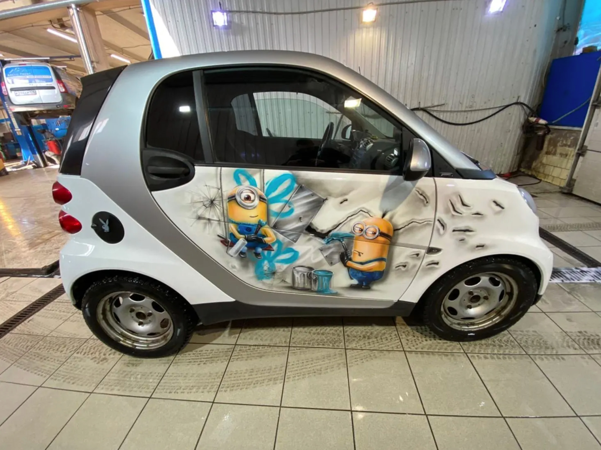 funny airbrushed cars - minions