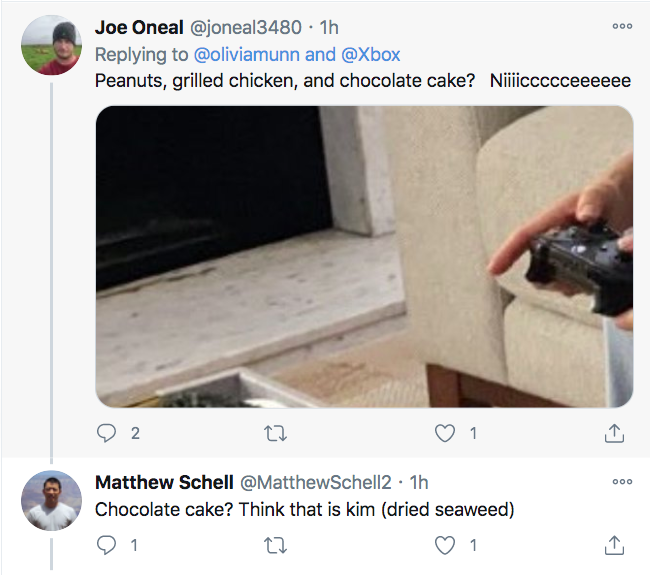 Other people noticed her choice of snacks and tried to decipher them as well. Did he say chocolate cake? Is this dude blind? Grilled Chicken? Hmm, hard to say. Whatever she's eating these simps wish they were it. 