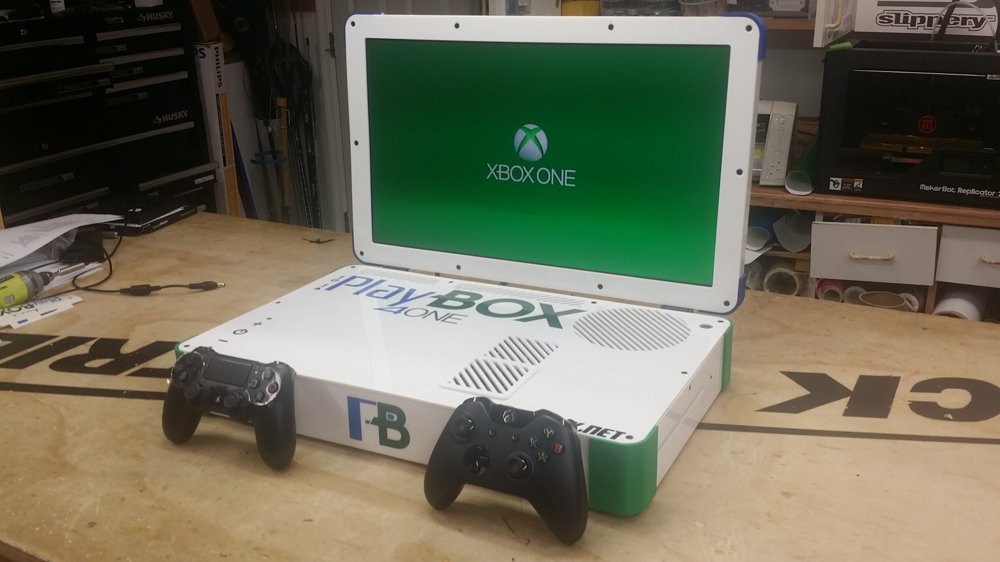 retro video game console mods - Playstation 4/Xbox One Laptop