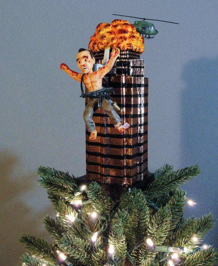 funny photos - die hard christmas tree topper