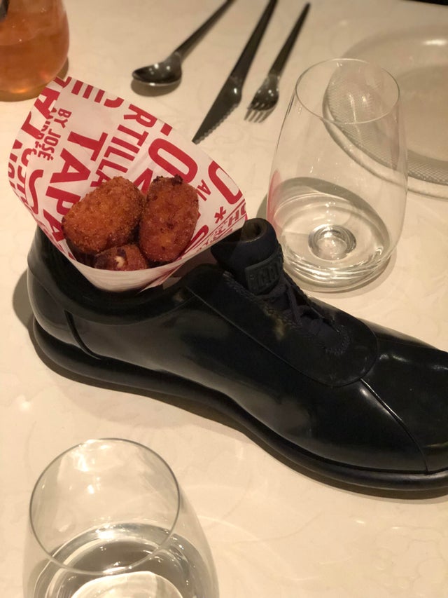 funny food pics - food served in a shoe