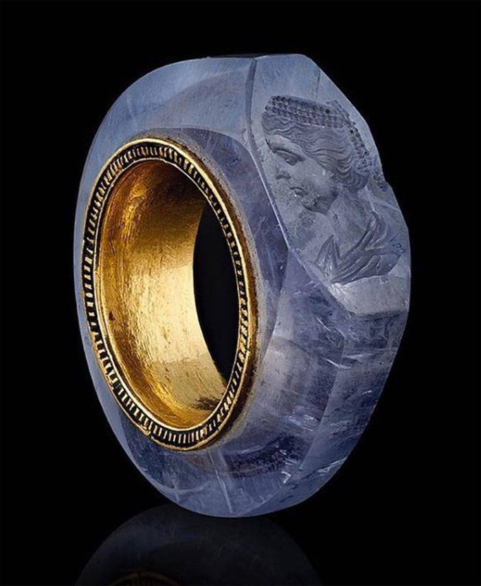 fascinating photos - A Ring That Possibly Belonged To Caligula Could Be Around 2,000 Years Old