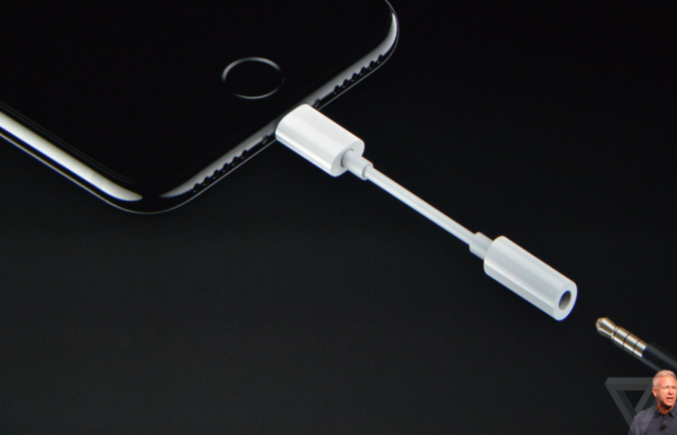funny design fails - apple headphone adapter