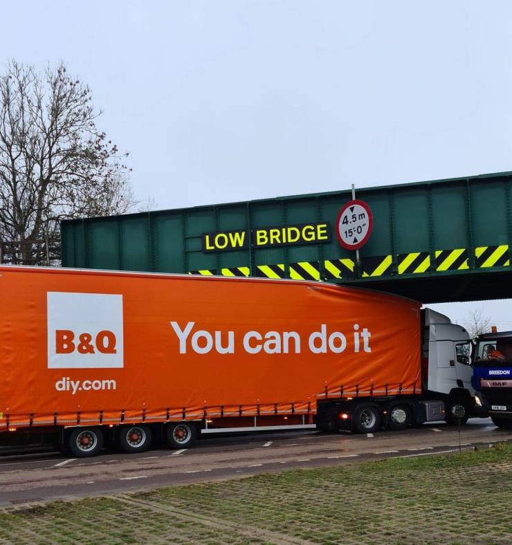 random pics and funny memes - b&q lorry stuck under bridge - 4.5 m 15'0" Low Bridge Z B&Q You can do it Breedon diy.com Daf