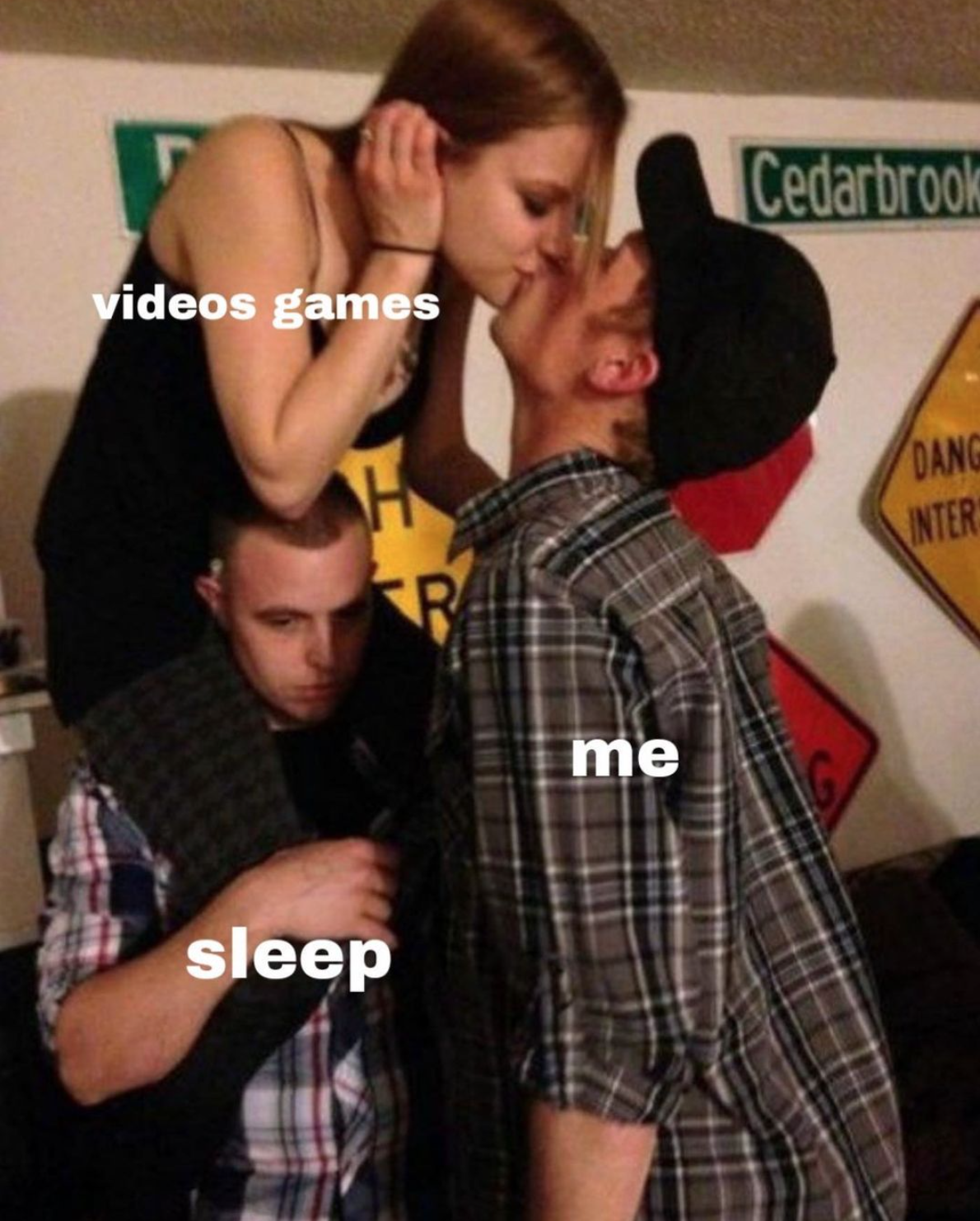funny gaming memes  - guy kissing girl party meme - Cedarbrook videos games Oang Inter me sleep