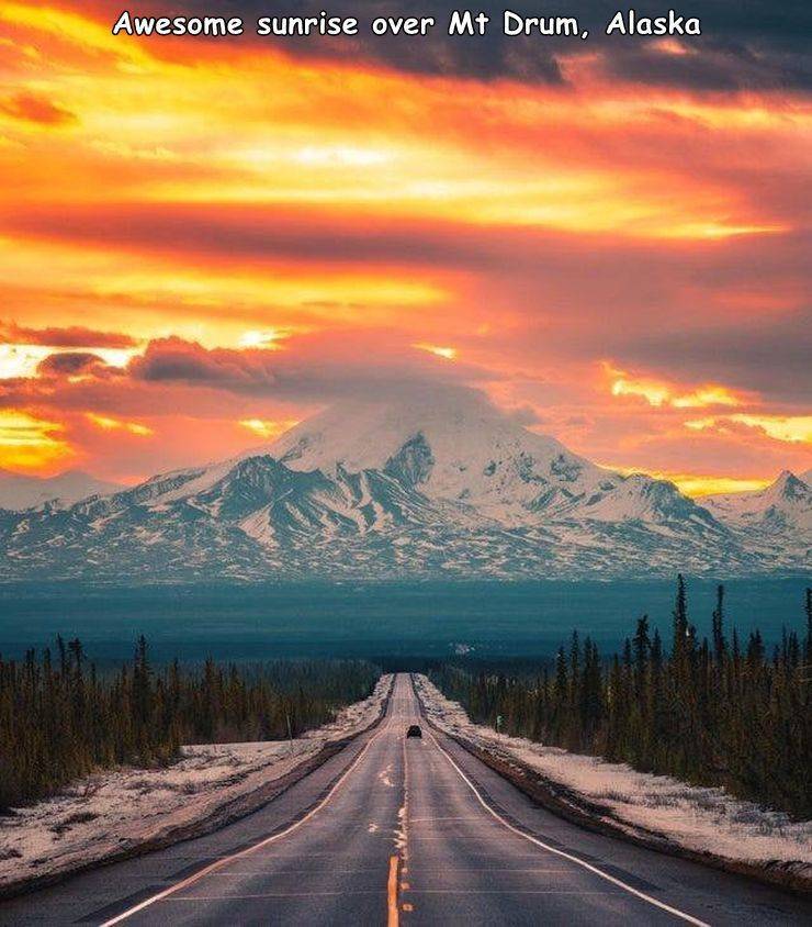 awesome pics and funny randoms - insane sunrise - Awesome sunrise over Mt Drum, Alaska