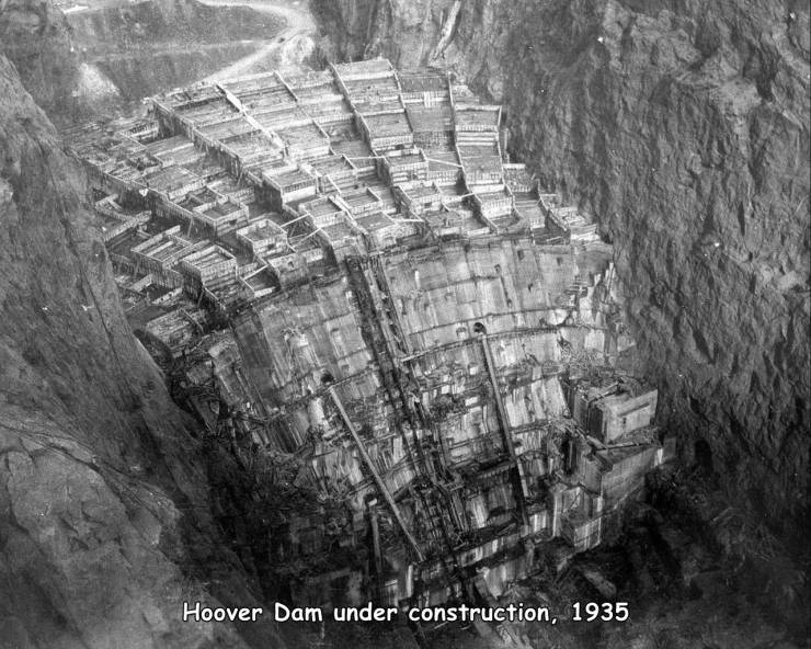 cool random pics - hoover dam building process - Hoover Dam under construction, 1935