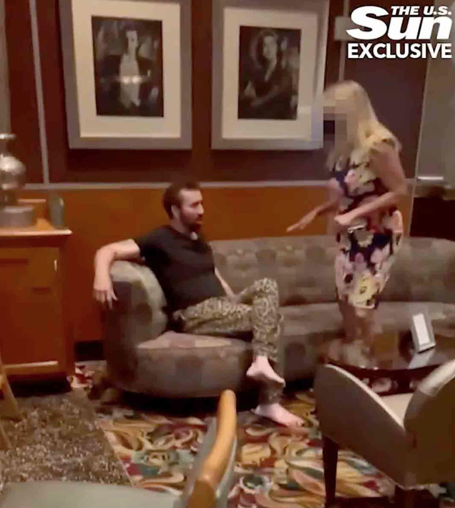 Nicolas Cage Drunk and Barefoot - room - Sun Exclusive