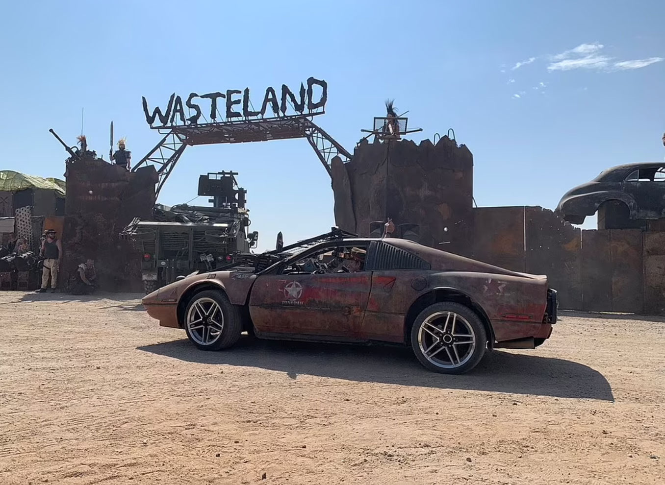 pictures from wasteland weekend - wheel - Wasteland To
