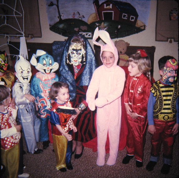 1980s halloween party - 4 Wpy 100