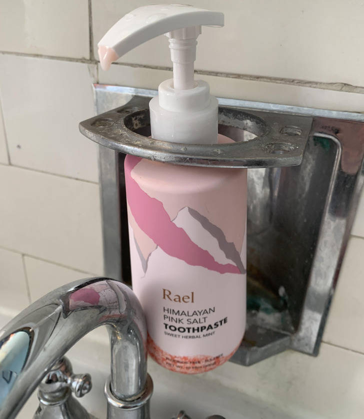 epic fails, funny fail pics  - tap - Rael Himalayan Pink Salt Toothpaste Wery Perbal Mint