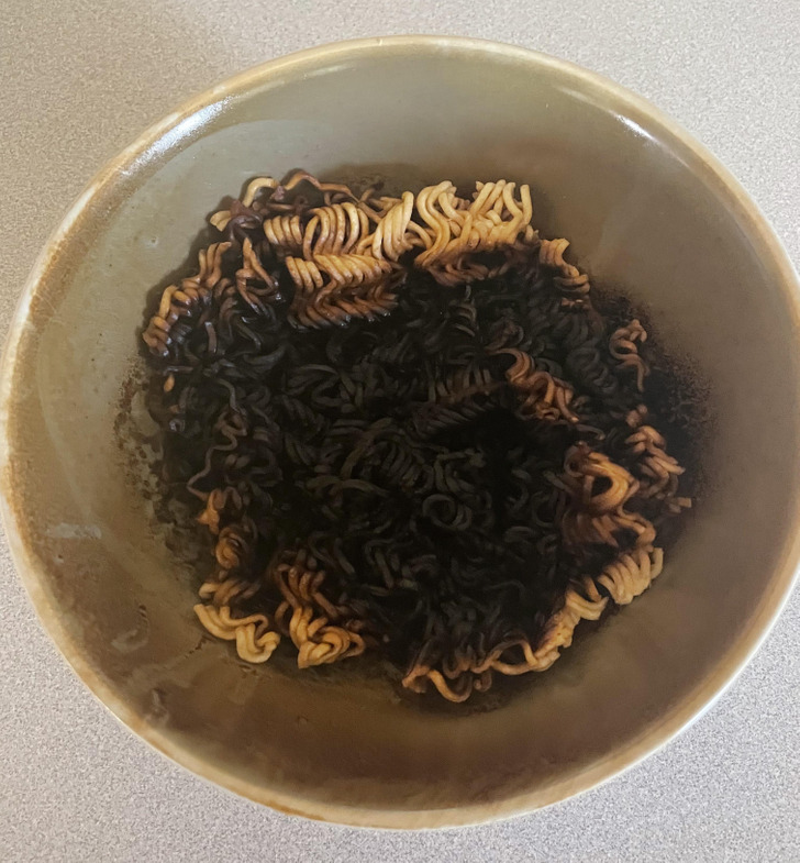 people having a bad day - burnt noodles
