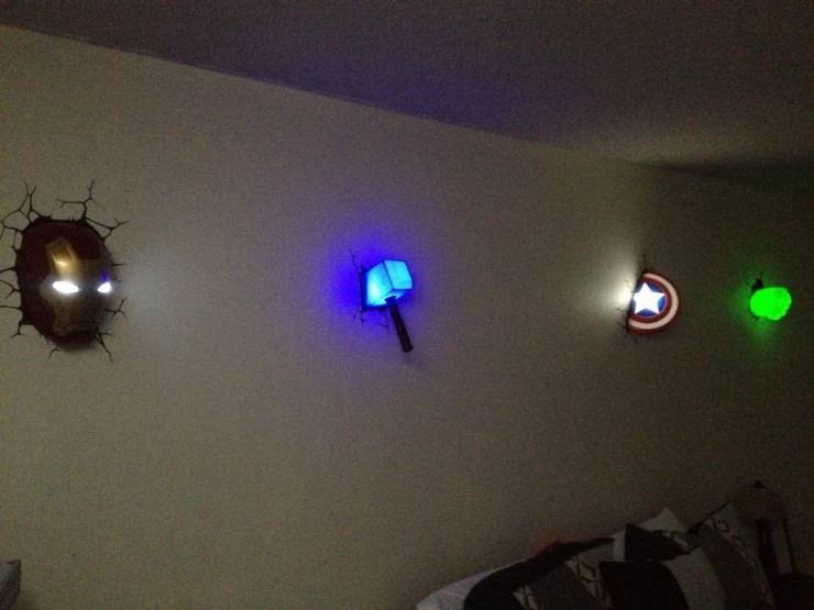 awesome random pics and photos - avengers wall lights