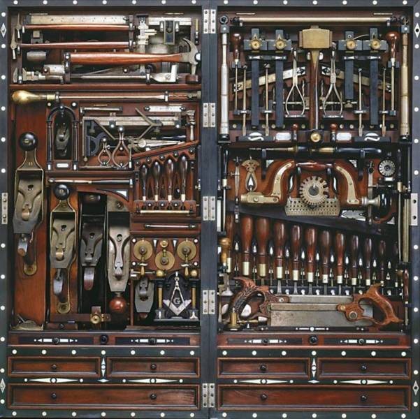 awesome random pics and photos - studley tool chest - Boooo . ..