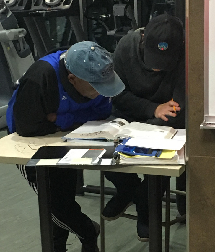 “Every time I️ come to my gym, this man is helping this employee with calculus.”