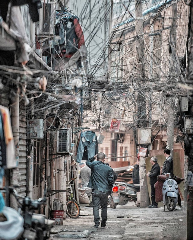 u/tanmaypendse63: <br> An alley in Suzhou, Jiangsu, China
