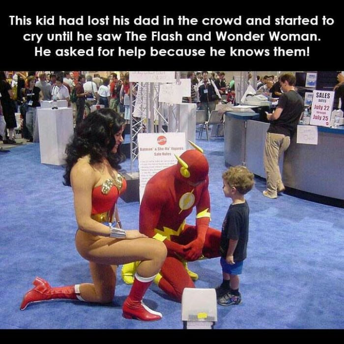 cool pics and memes - wonder woman kid meme - This kid had lost his dad in the crowd and started to cry until he saw The Flash and Wonder Woman. He asked for help because he knows them! Sales Es July 22 July 25 the