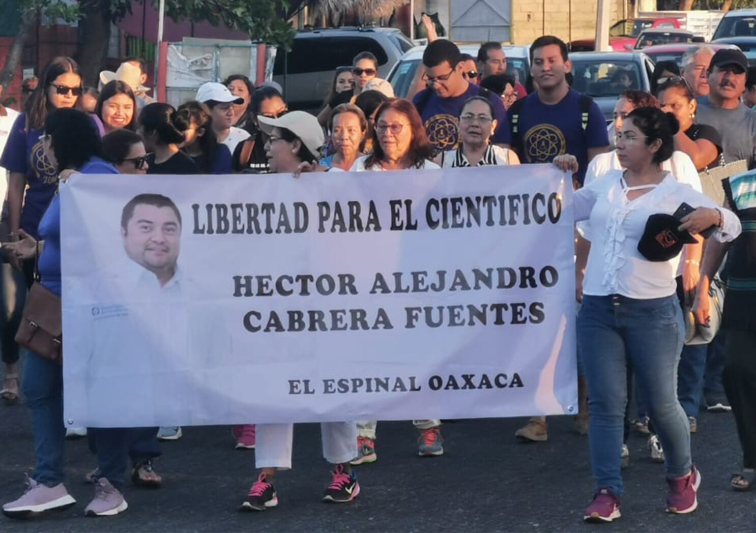 hector cabrera fuentes - mexican scientist - russia - protest