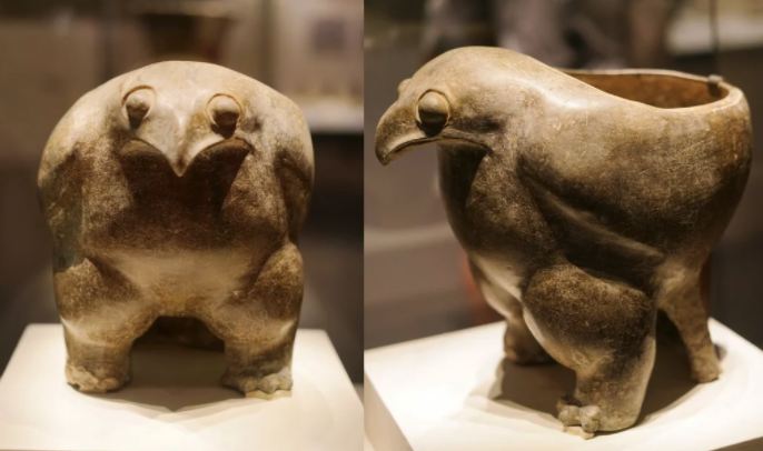 artifacts from history  - A 6000-year-old eagle-shaped pottery ding. Yangshao Neolithic Culture, now on display at the National Museum of China
