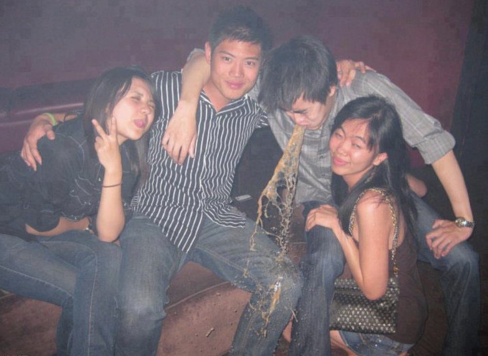 Chaotic Nightclub Photos - party puking.