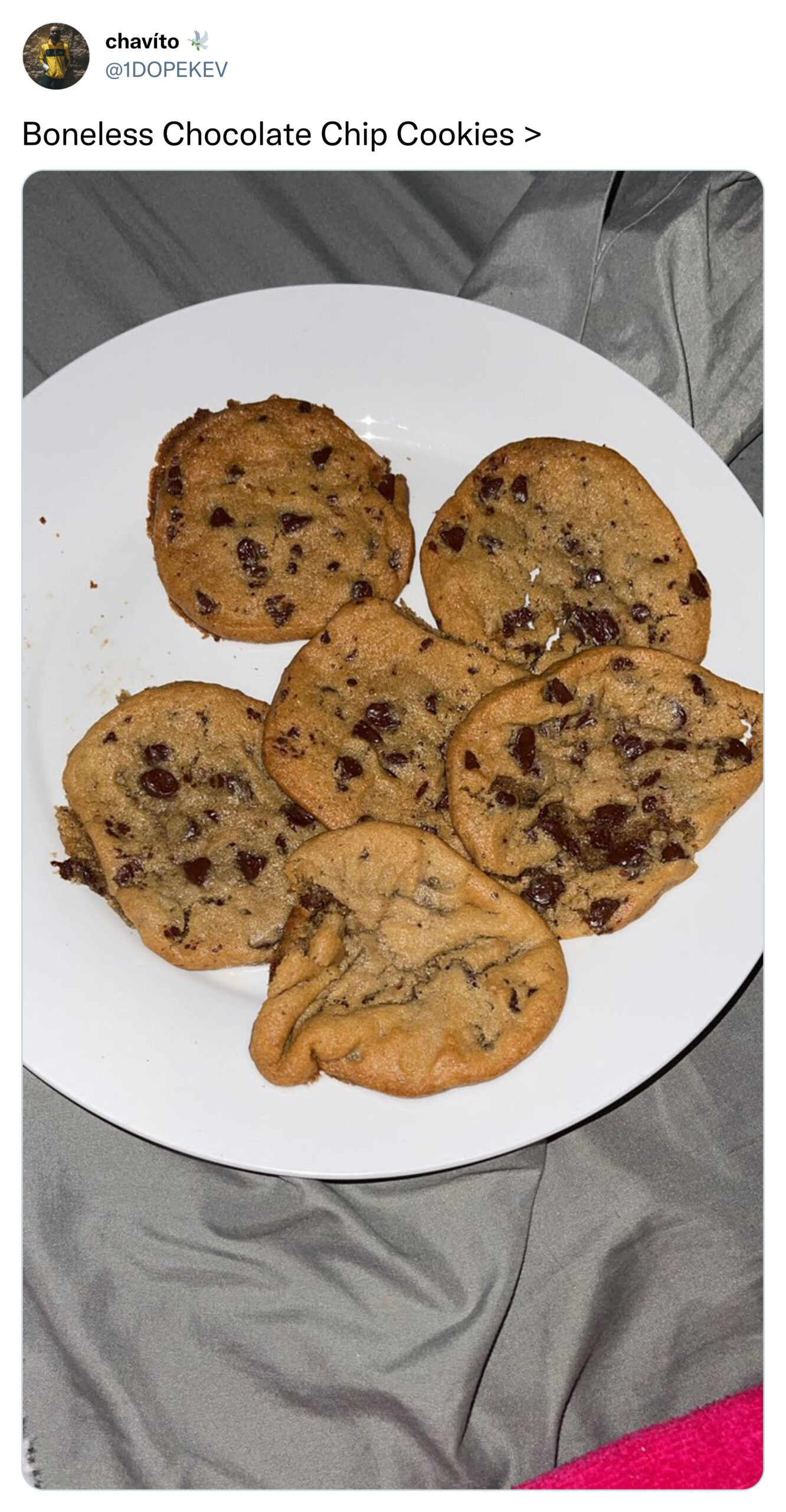 funny tweets - cookies and crackers - chavito 100PEKEV Boneless Chocolate Chip Cookies >