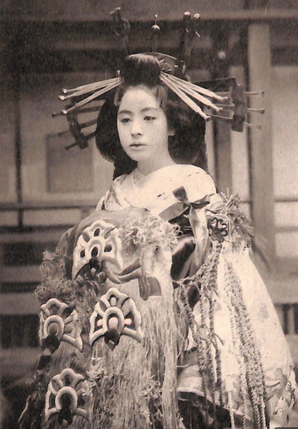 The tayu or oiran Komurasaki (high ranking courtesan) of the Yoshiwara district, ca. 1880s