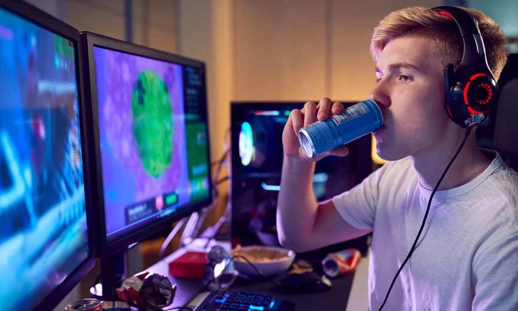 things people are tired of older folks saying - gamer with energy drink