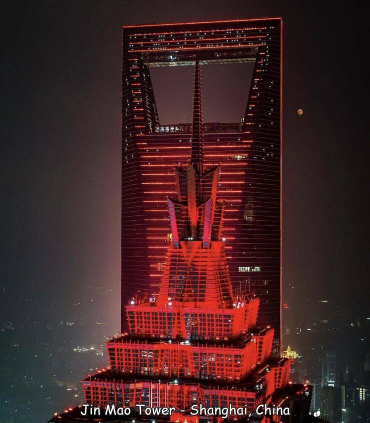 cool random pics - landmark - Jin Mao Tower Shanghai, China inter