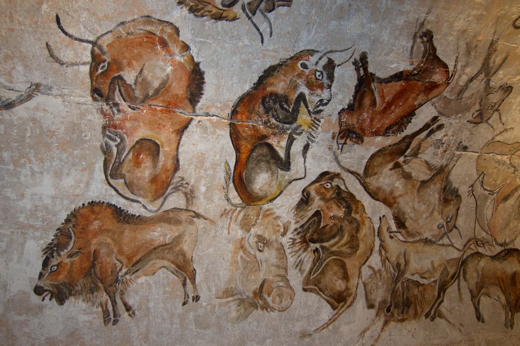 Bison paintings in the Cave of Altamira, Spain, which were made over a very long period between 35,000 ~ 15,000 BC.