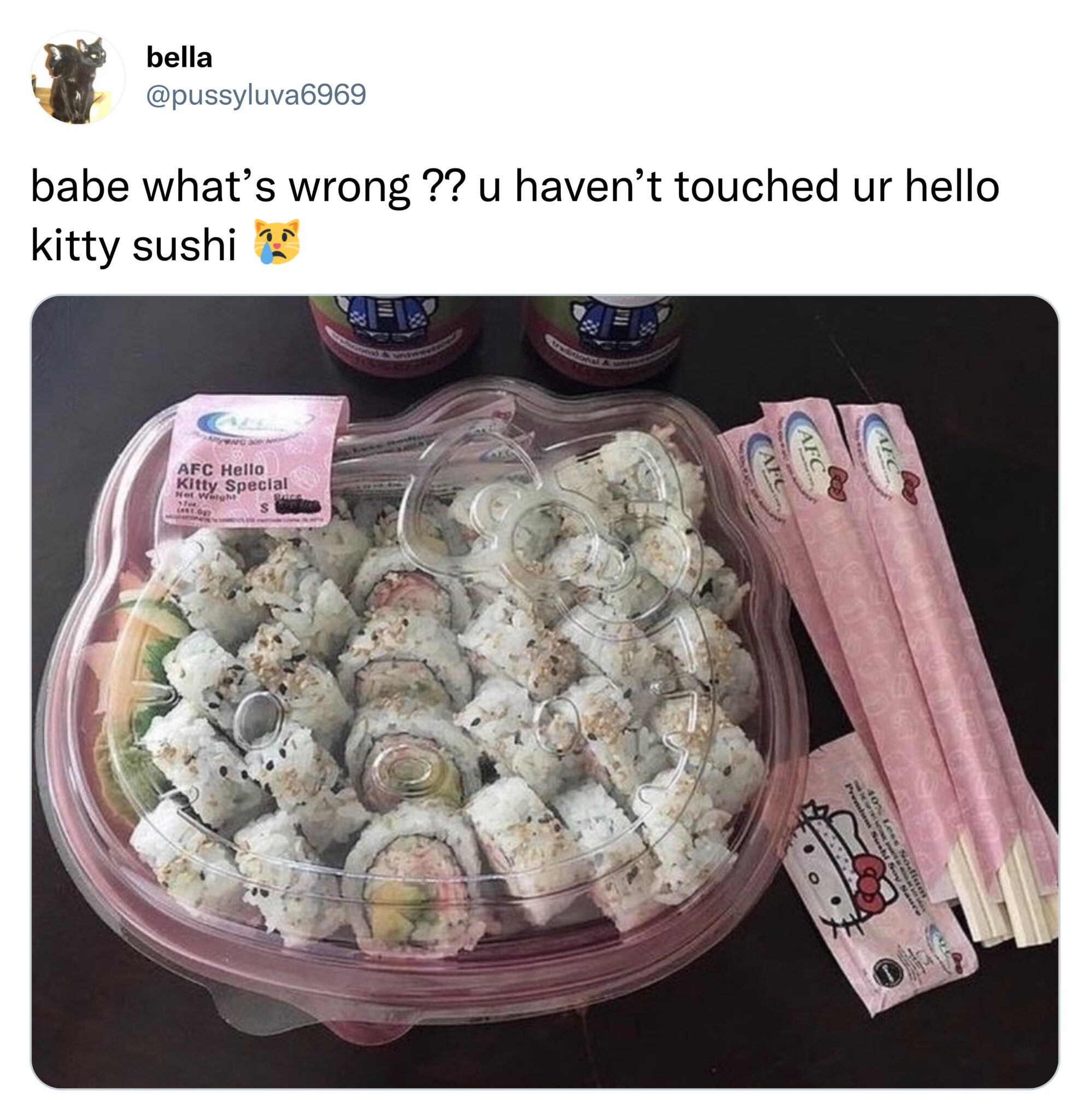 funny tweets  -  суши хеллоу китти - bella babe what's wrong?? u haven't touched ur hello kitty sushi Afc Hello Kitty Special