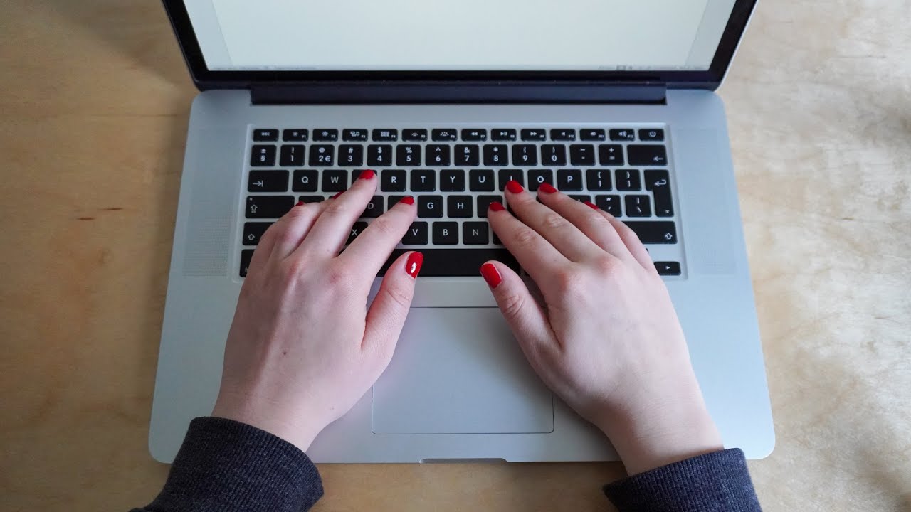 How People Learned Their SO Was Cheating On Them - macbook typing
