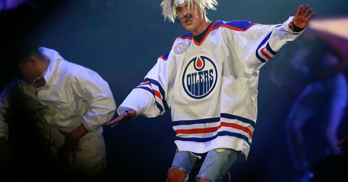 Justin Bieber Bandwagon fan - Oilers
