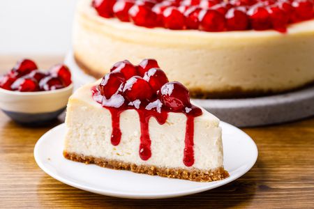 Foreigners Confess Their Favorite American Foods - new york cheesecake
