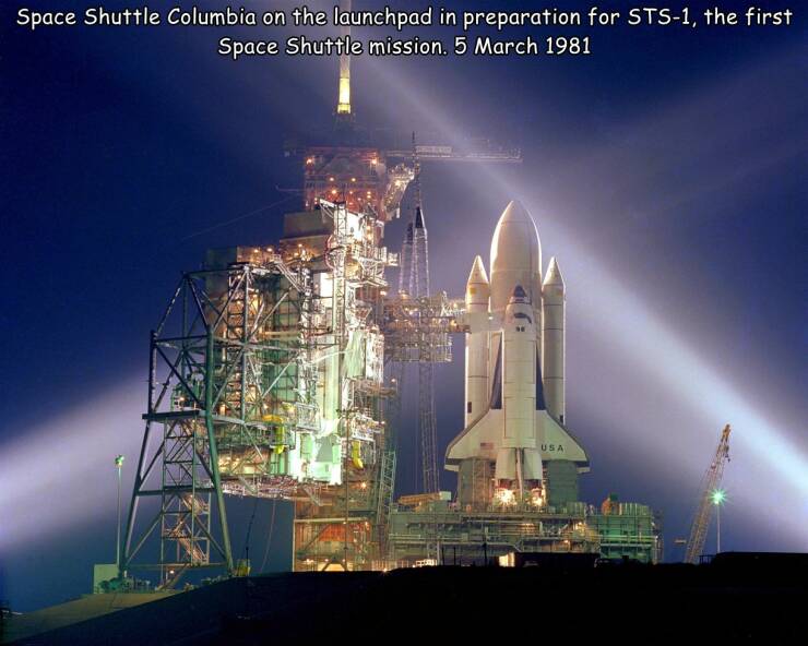 funny pics and memes - space center houston - Space Shuttle Columbia on the launchpad in preparation for Sts1, the first Space Shuttle mission. Usa