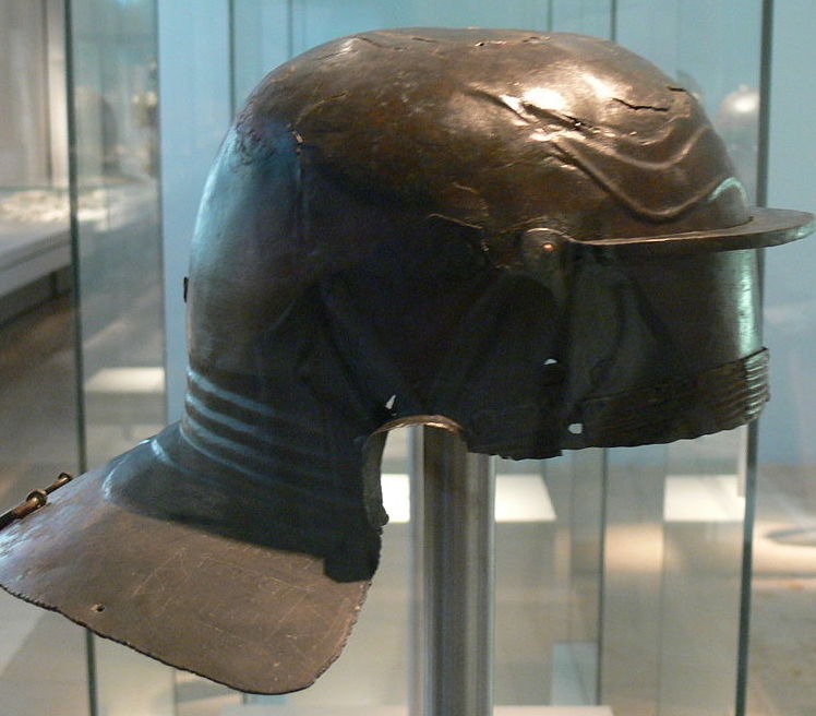 Historical Helmet Pics - roman helmet found in rhine river
