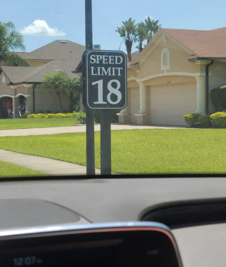 Oddly Specific Pictures - lane - Speed Limit 18