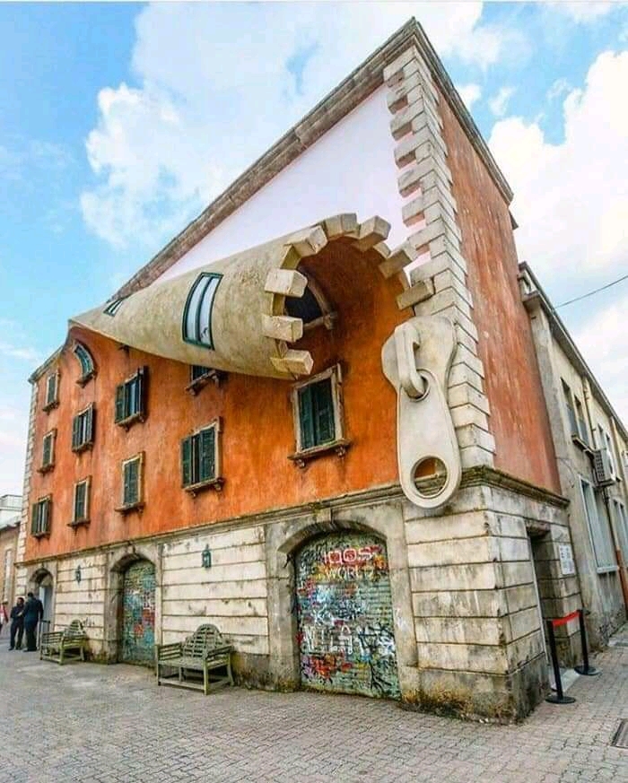 Unique Buildings cool architecture - installation street art - 1005 Worles