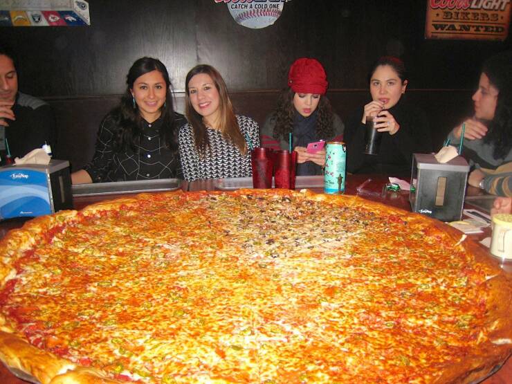 cool random photos - san antonio largest pizza - Typ Catch A Cold One Bikers Wanted