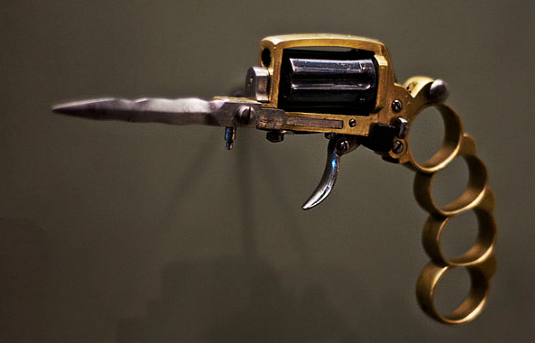 Incredibly interesting guns - Apache revolver