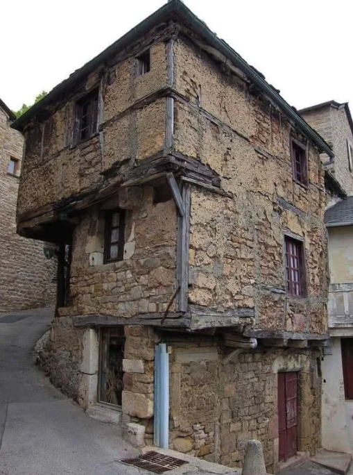Spectacular Photos  - The oldest house in France. It is in the city of Aveyron, and it is at least 700 years old.