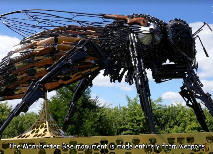manchester knife and gun bee - The Manchester Bee monument is made entirely from weapons