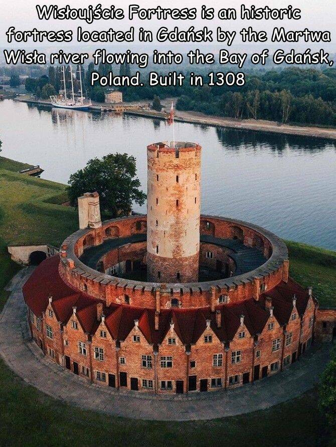 golden circle castle - Wistoujcie Fortress is an historic fortress located in Gdask by the Martwa Wisa river flowing into the Bay of Gdask, Poland. Built in 1308 Hu foane hoo