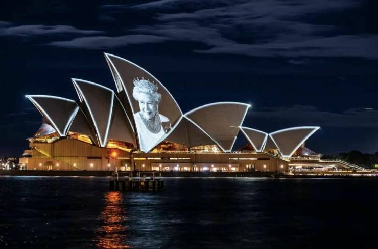 monday morning randomness - Sydney Opera House