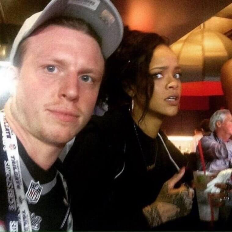 cringe dudes meeting female celebs - fan selfies with celebrities - Kla Tailgate Shousses