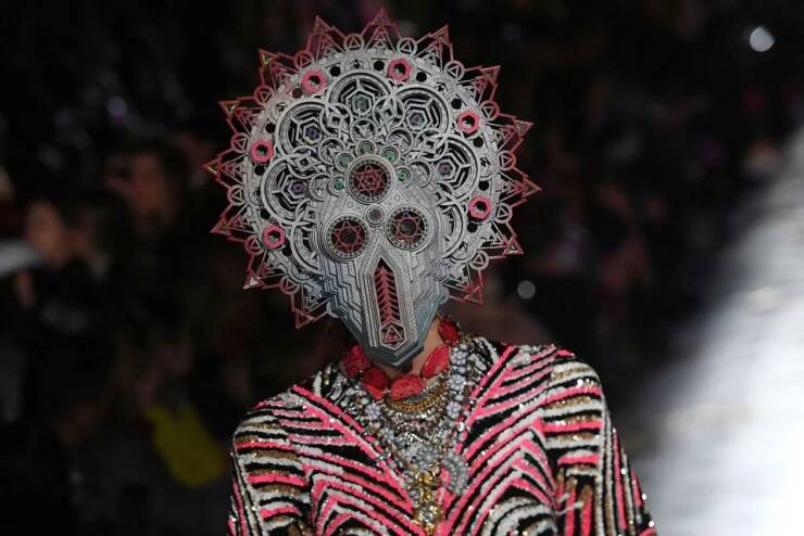 daily dose of randoms - fashion show masks