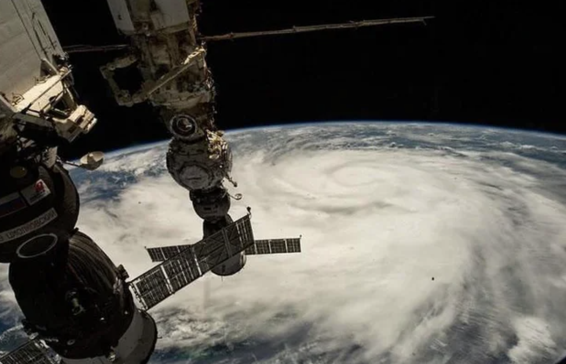 Fascinating photos - Hurricane